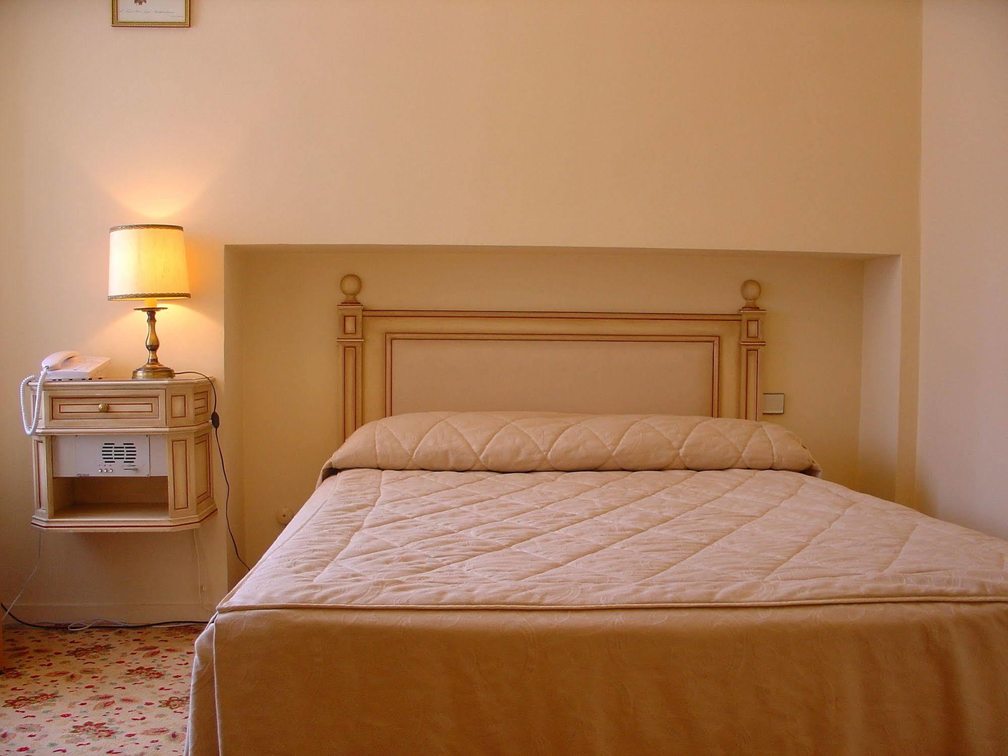 Hotel Carlton Beaulieu-sur-Mer Kültér fotó